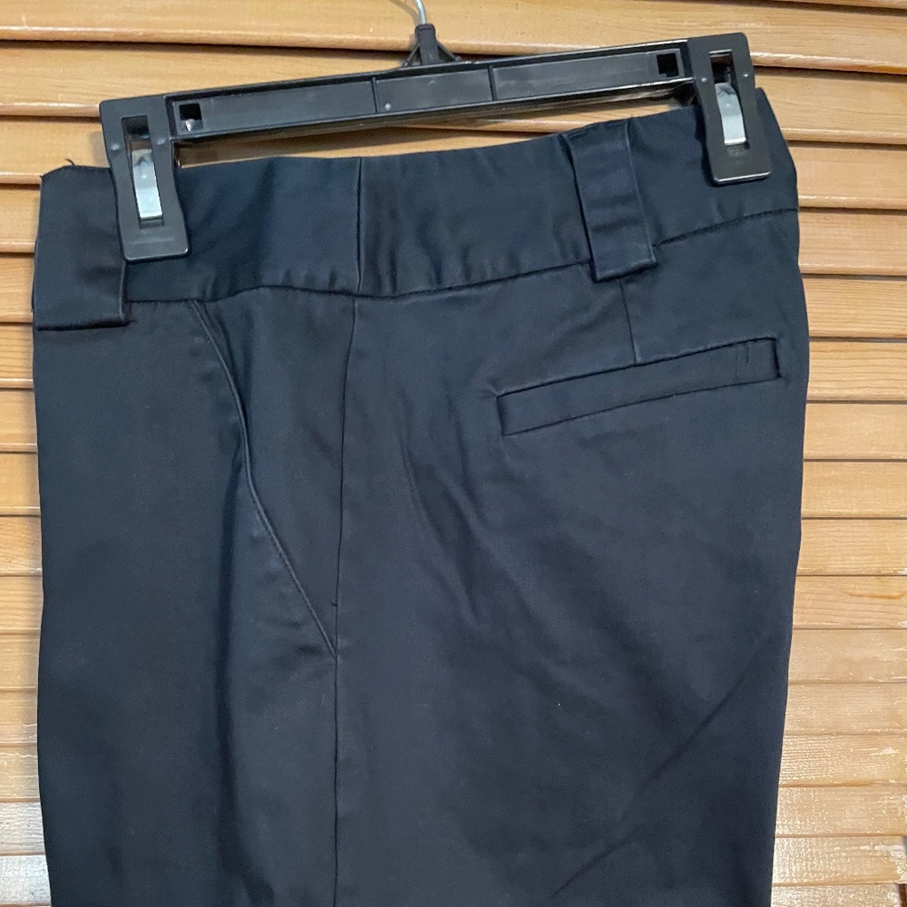 INC International Concepts Women's Dress Shorts Cuffed w/pleated pockets Size:10